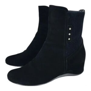 Aquatalia Wedge Ankle Boots Black Suede 8.5 NWOT